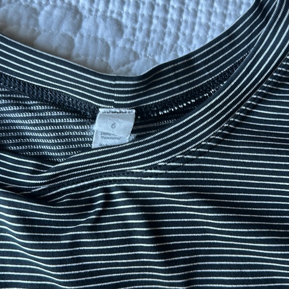 Lululemon swiftly relaxed fit size 6 EUC non smoking - Picture 2 of 3